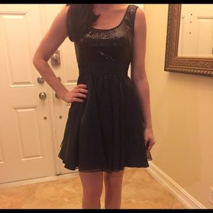 Sequin and polyester dress